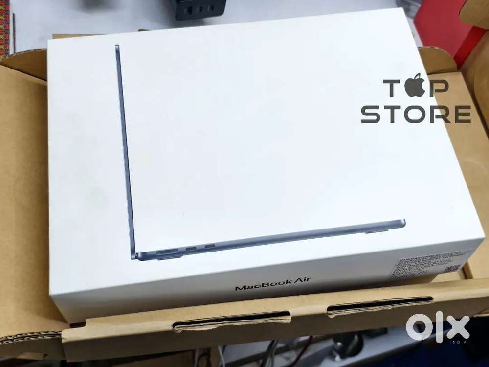 APPLE MACBOOK AIR M4 CHIP
16/
256GB STORAGE
13INCH
0 CYCLE COUNT