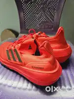 ADIDAS LIGHT BOOST