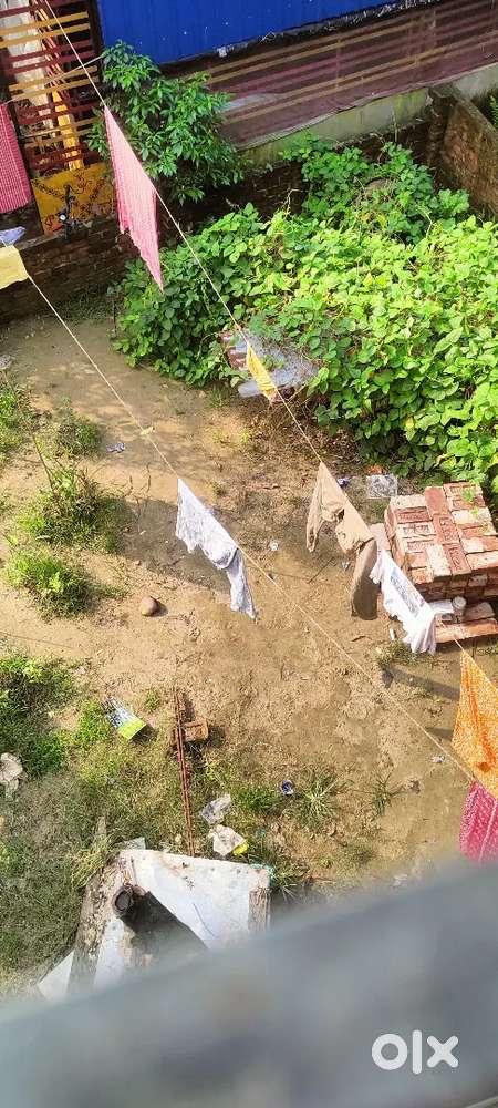 Darun poribese nijer bari bamangachi station theke 10minit vitore