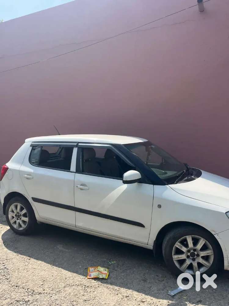Skoda Fabia 2014 Diesel 150000 Km Driven