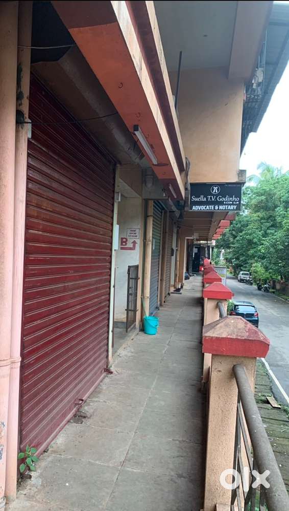 Double heighted shop 13.89 sq meters