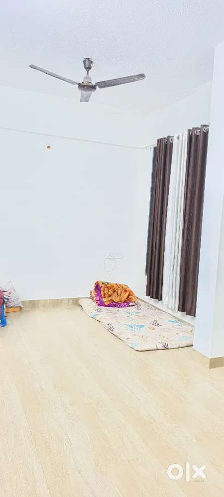 Female roommate require at jehan circle , gangapur road