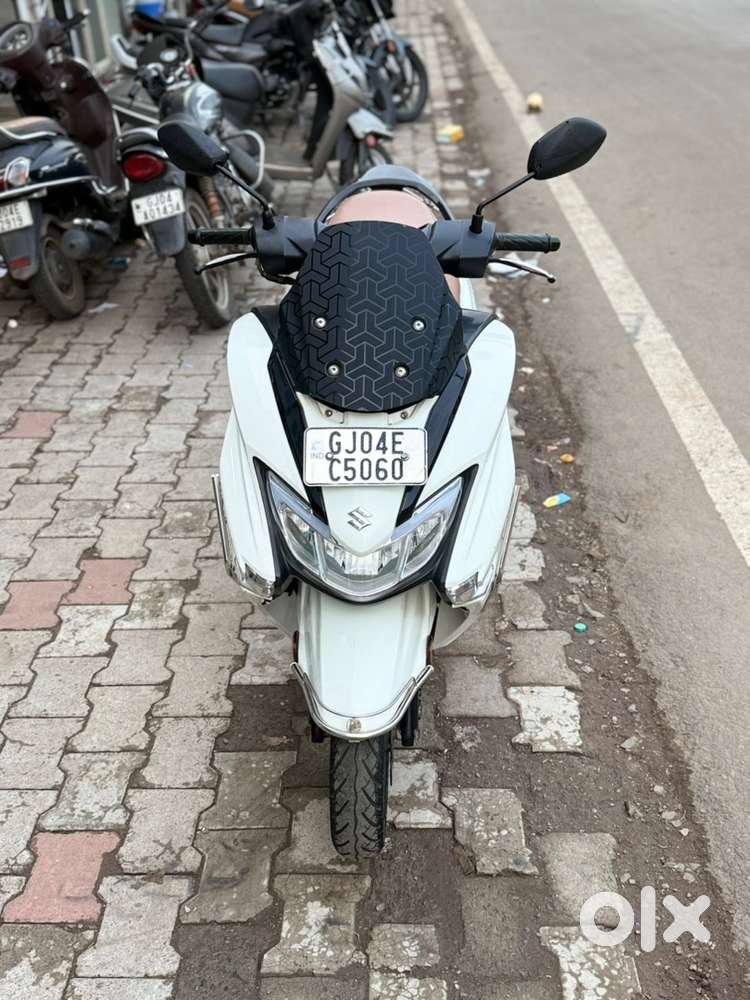 Suzuki Burgman 2022 (0 ડાઉનપેમેનટ પુરેપુરી લોન ભાવનગરના ડોકયુમેનટ પર)
