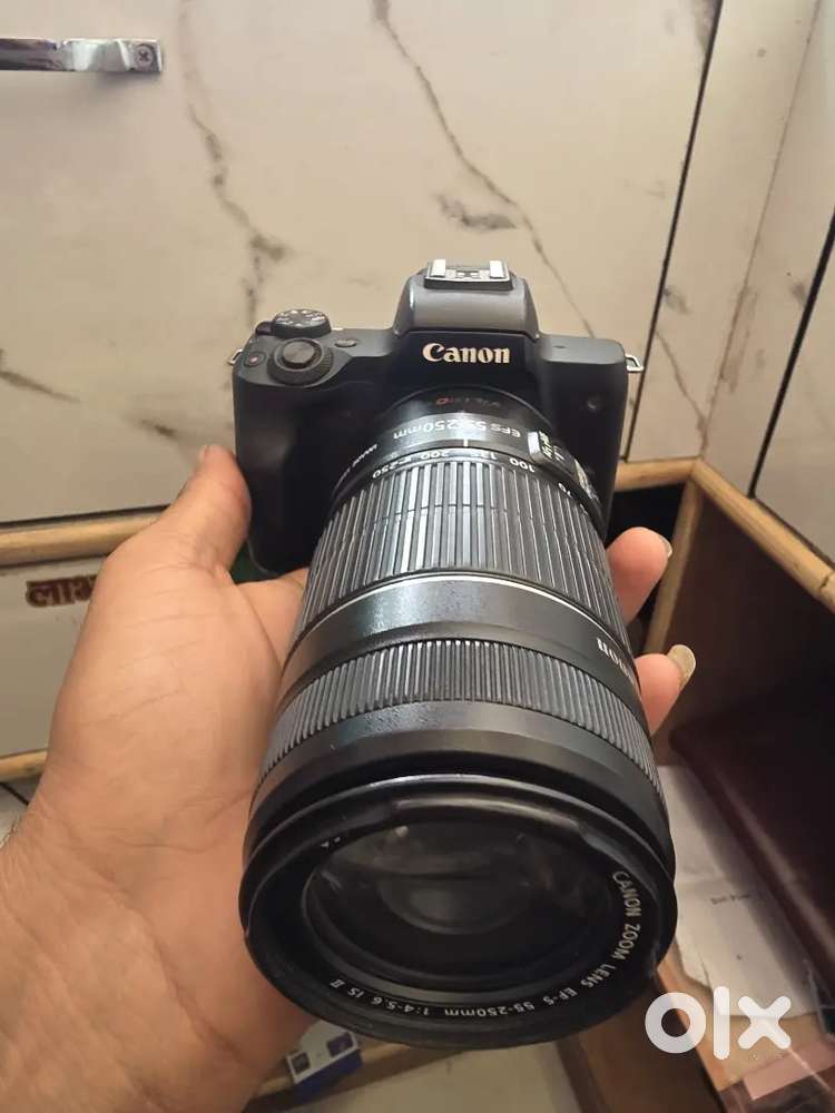 Canon m50 sdlr & moza gimble with canon Efs 55-250 & 49 mm uv lance