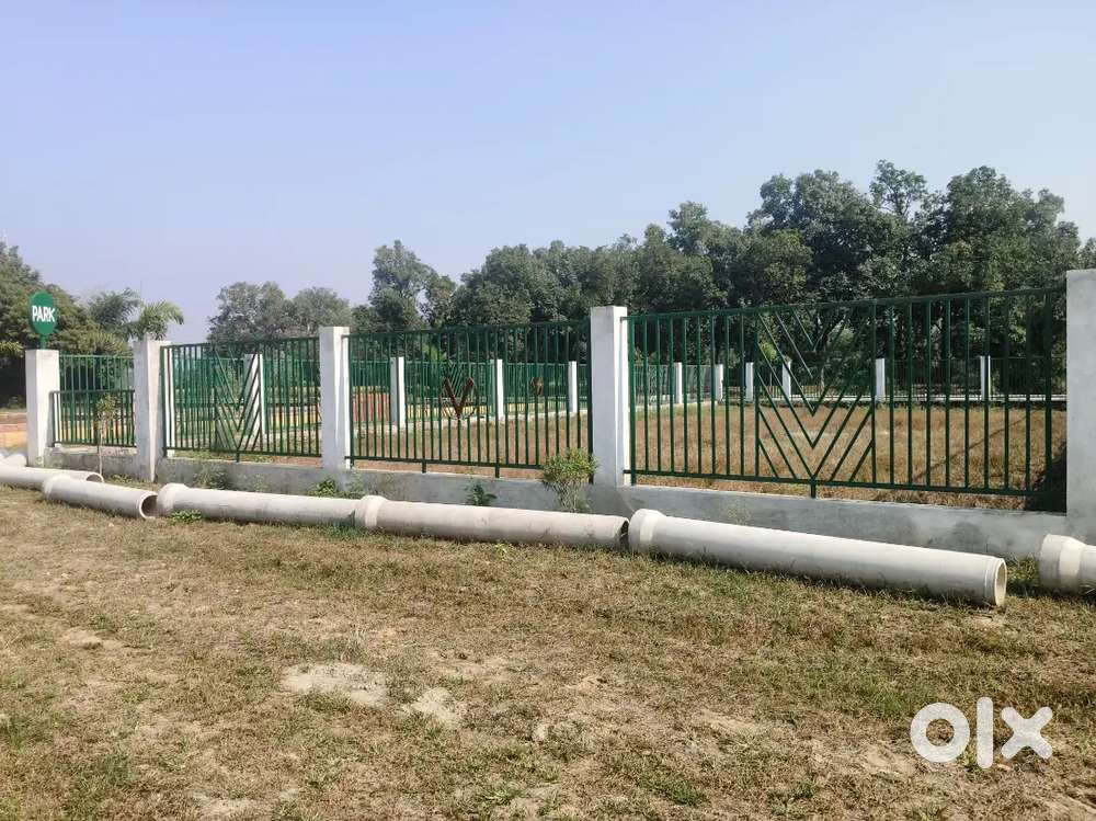 लखनऊ सुल्तानपुर रोड पर गोसाईगंज बाजार अनूप गंज रेलवे स्टेशन