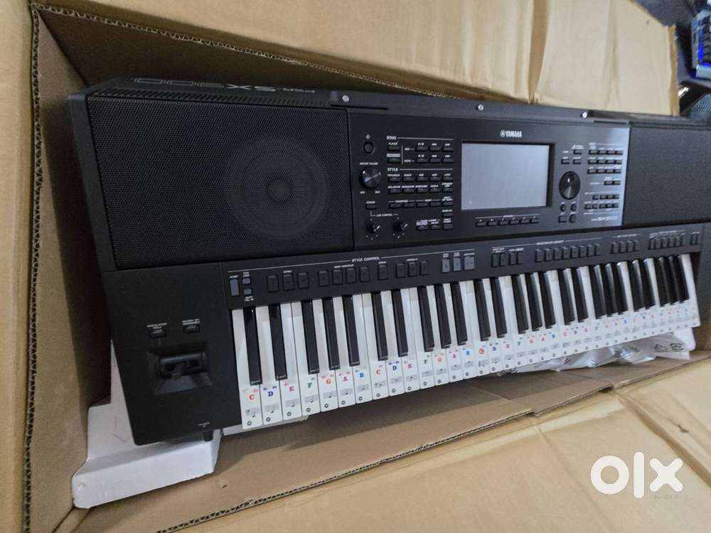 Brand New Yamaha PSR-SX900 Arranger Workstation Keyboard