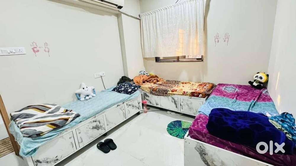 Girls PG in Lower Parel – Fully Furnished  Near Station  Affordable.