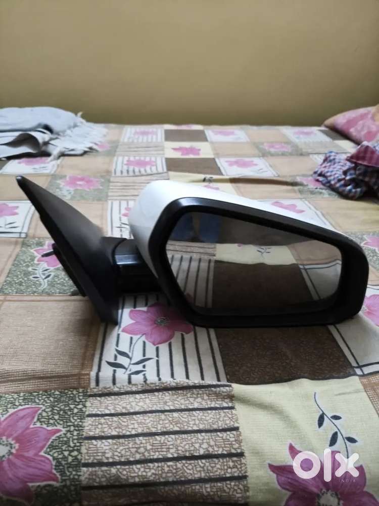 Hyundai creta mirror move Nahin Hota Hai