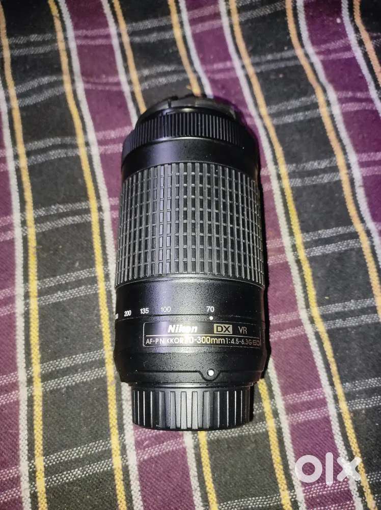 Nikkor 70 to 300 dx vr lense  like new