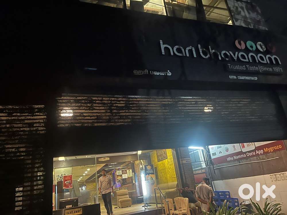 Waiter,Captain And Juice Master