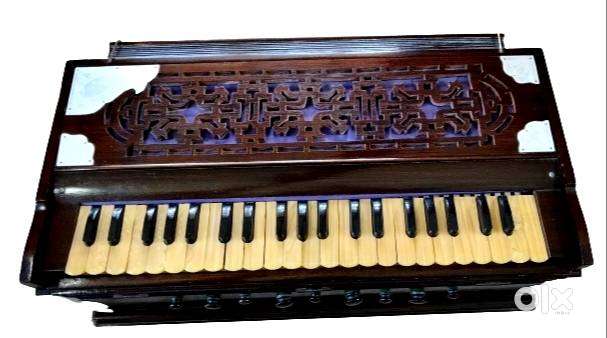 Harmonium well Seasoned & Maintained in Excellent New Condition
