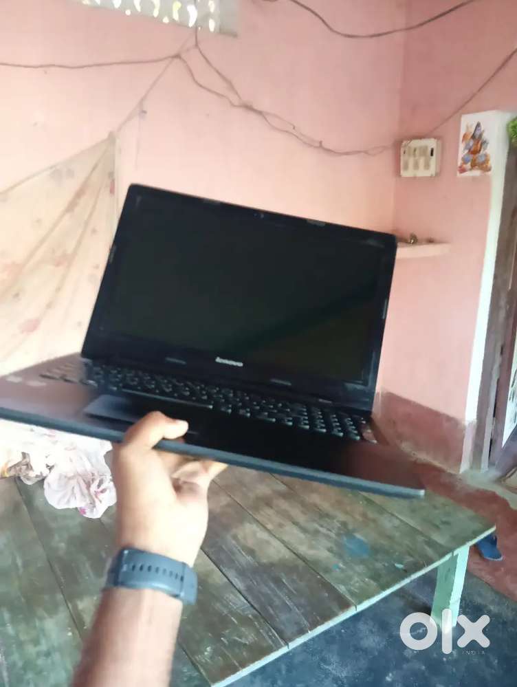 Lenovo Laptop i3 5th generation 15.6 inch Display size 4Gb Ram 1Tb HDD