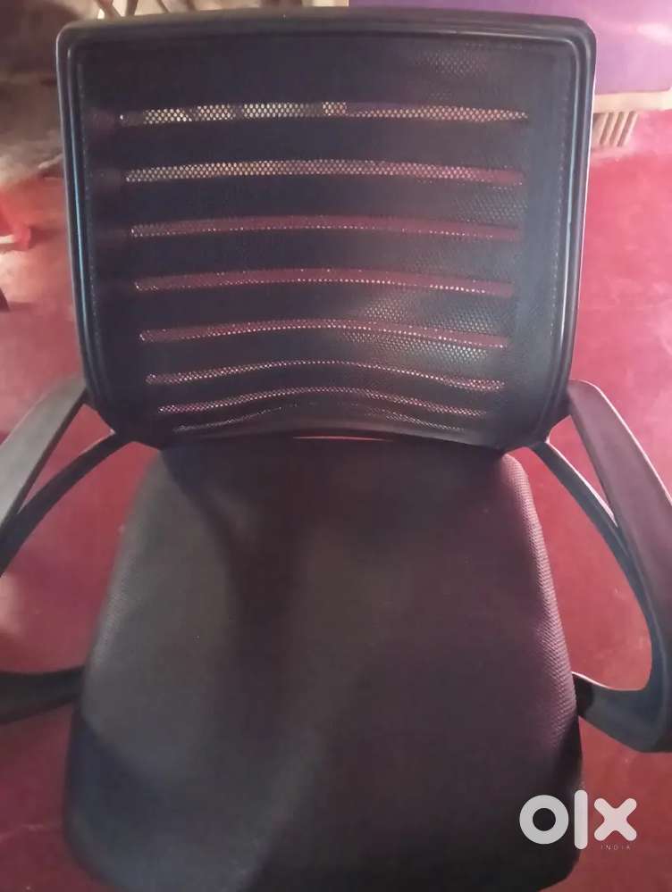 Revolving chair