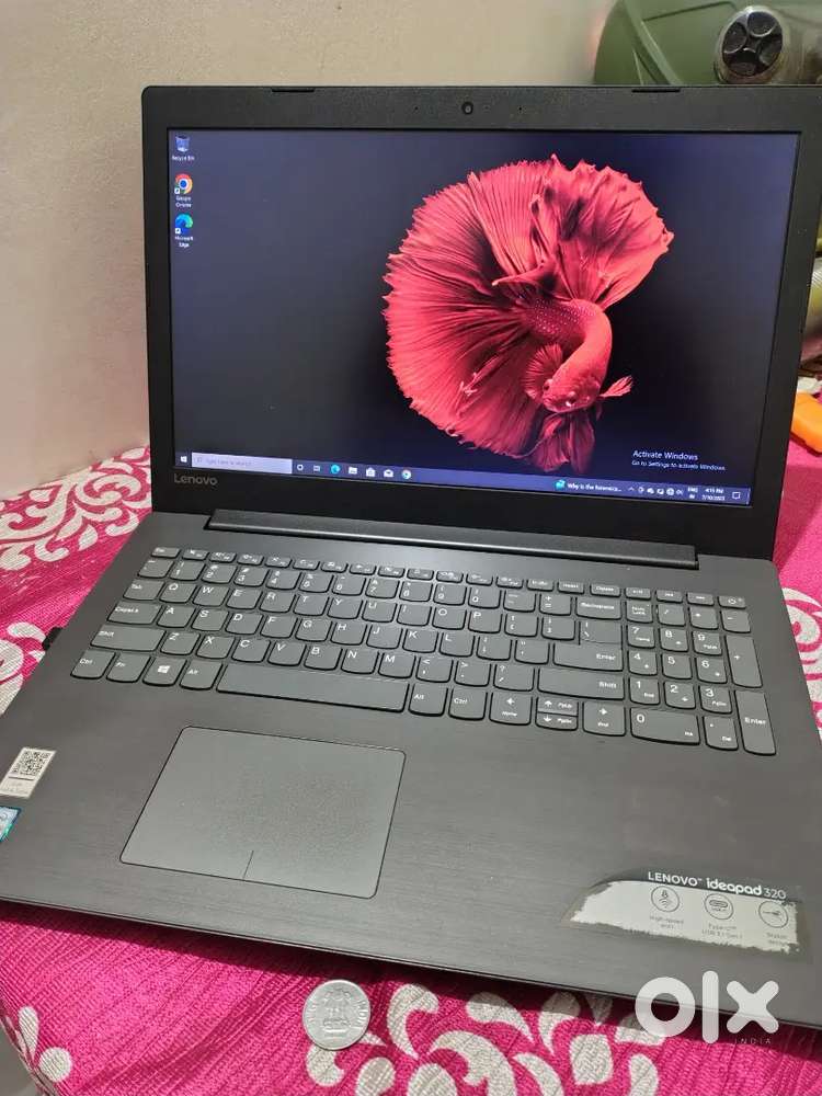 Lenovo laptop in excellent condition with Free keyboard