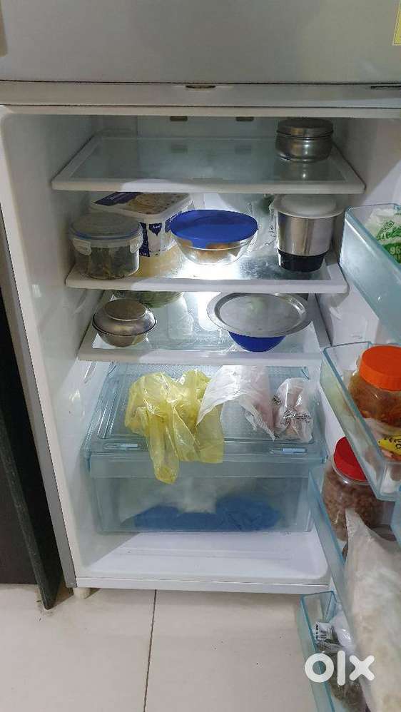 SAMSUNG FRIDGE 240L DOUBLE DOOR