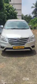 Toyota Innova 2012