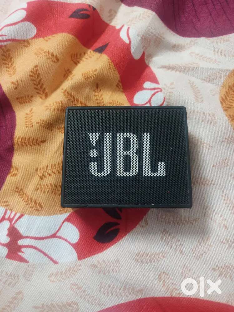 Jbl goo bluetooth  speaker