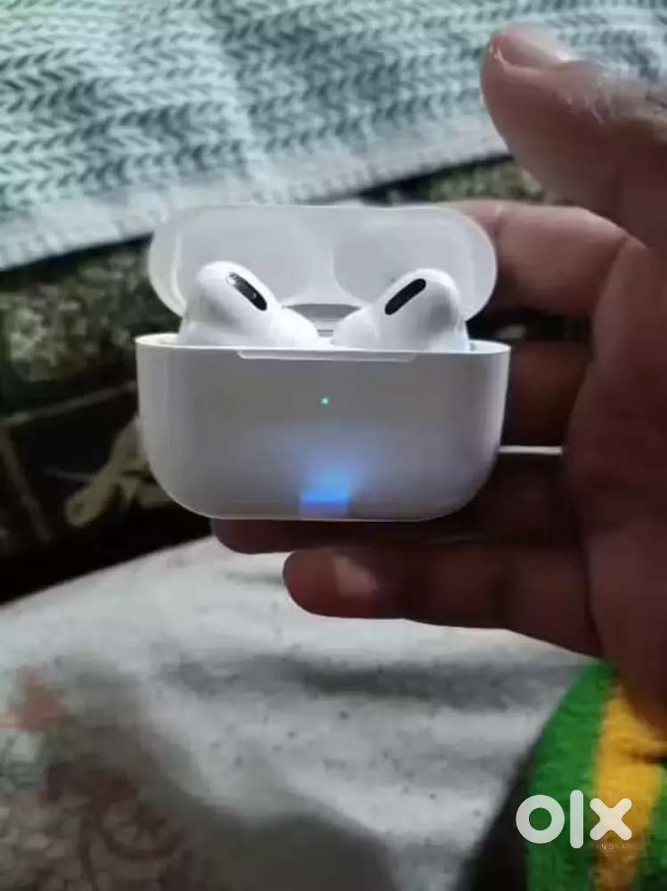 Airpod Pro with Case True Wireless Bluetooth Earphones (White)