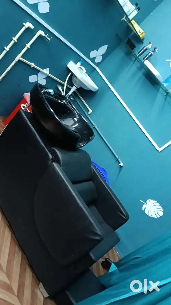 Beauty parlour completely items