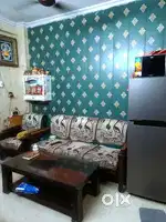 40 Gaj  Semi Furnished Flat  Green dora with pakki registry