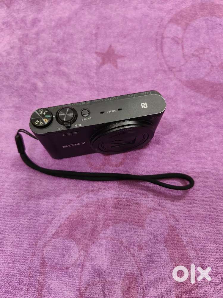 Sony Cyber-shot still digital camera Upto 40x clear image zooming