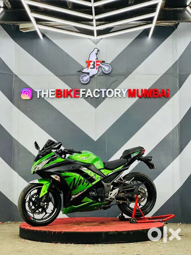 KAWASAKI NINJA 300 /(the bike factory Mumbai)