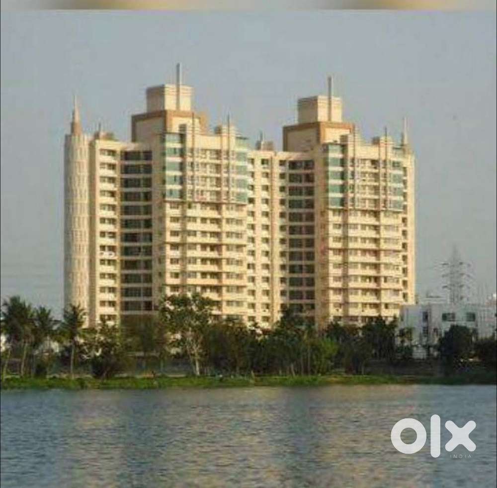 Flat at ideal lake view (beside Atmosphere & Trump tower