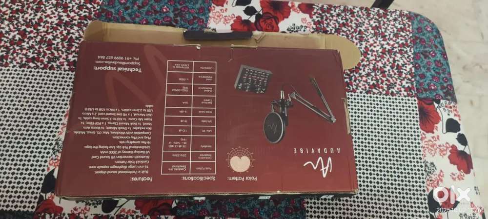 AUDAVIBE CONDENSER MICROPHONE WITH V8 AUDIO MIXER SET