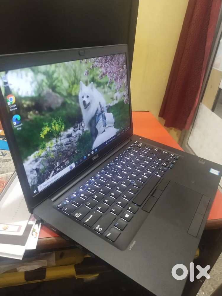 Dell i 7 , 6th generation 8 GB 256 gb