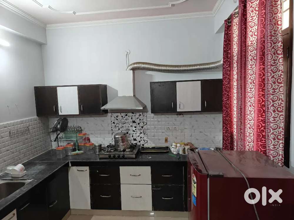 2 BHK furnished flat patrakaar colony for rent