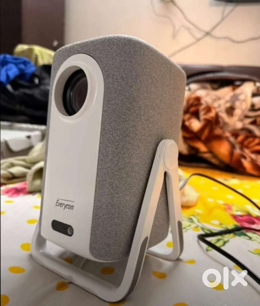 RD5 3D 4K projector wifi smart youtube live tv usb hdmi 185 inch size