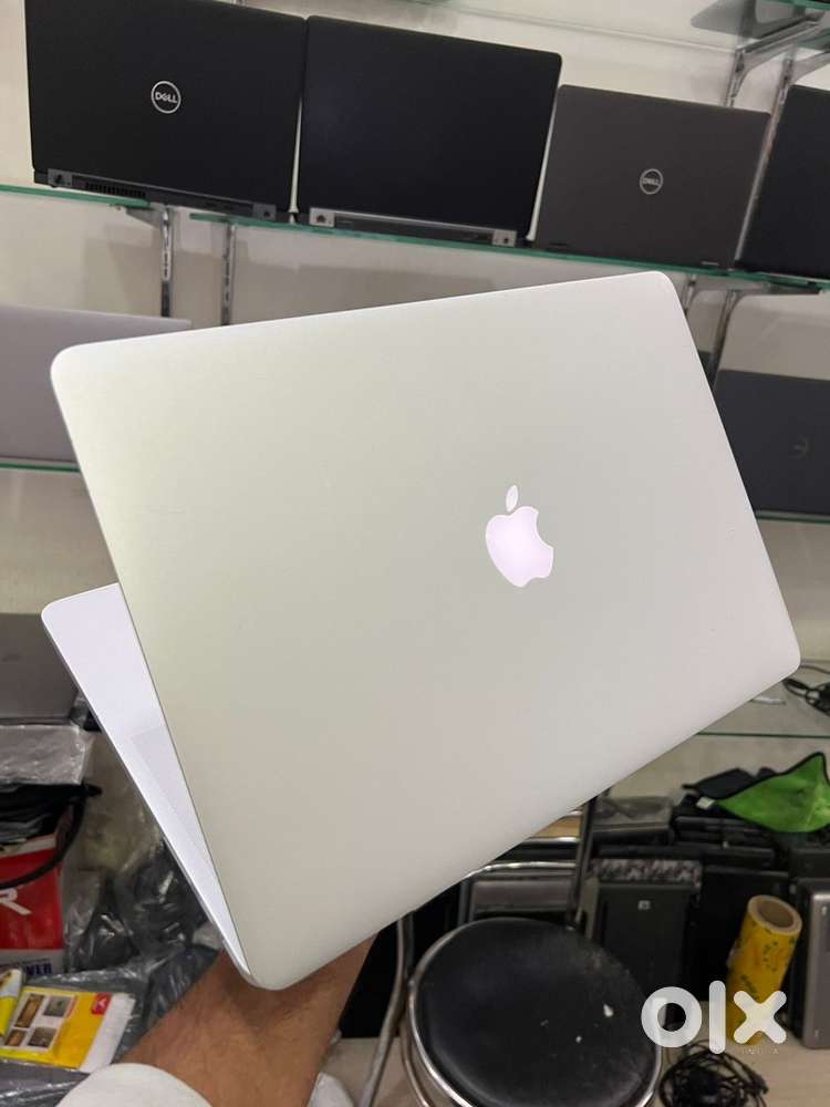 APPLE i7 macbook Air high Speed laptop only ₹ 25000