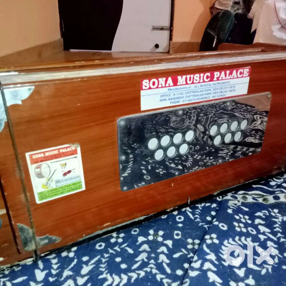 2 yrs old Harmonium