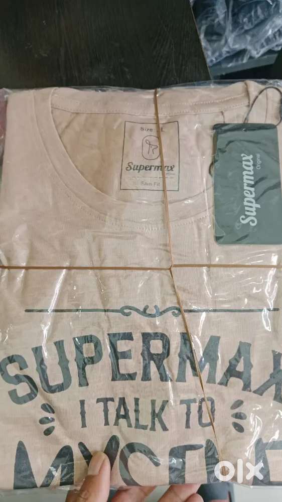 Round neek,,polo,,,gemwayer,, traujar,, hoody,,swetshirt