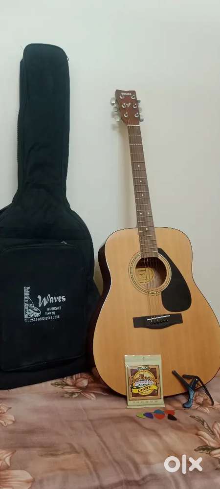 YAMAHA F-310 Acoustic Guitar