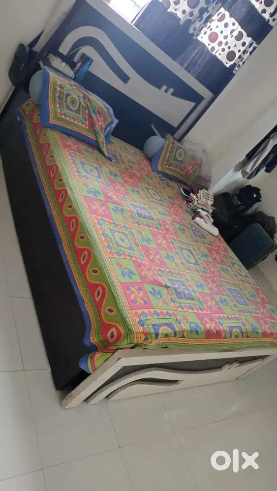 Bed  king size