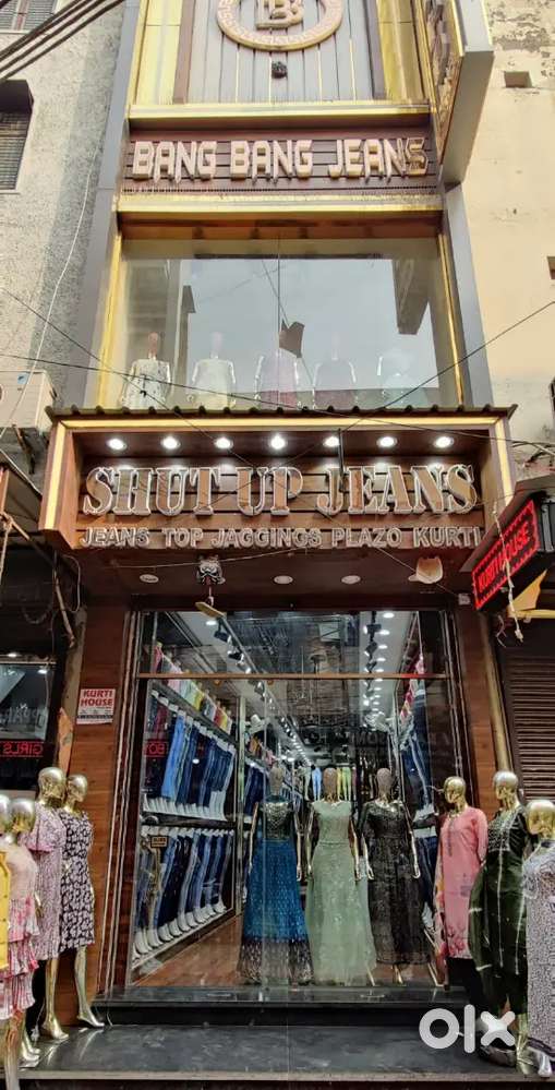 Need female beautician for parlour