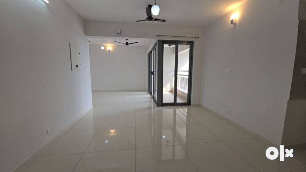 3BHK 1850Sqft Semi Furnished Flat For Rent at Kakkanad For rs 35000