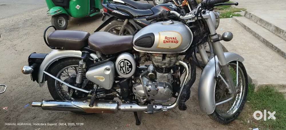 Classic 350 single hand. Urgent sale