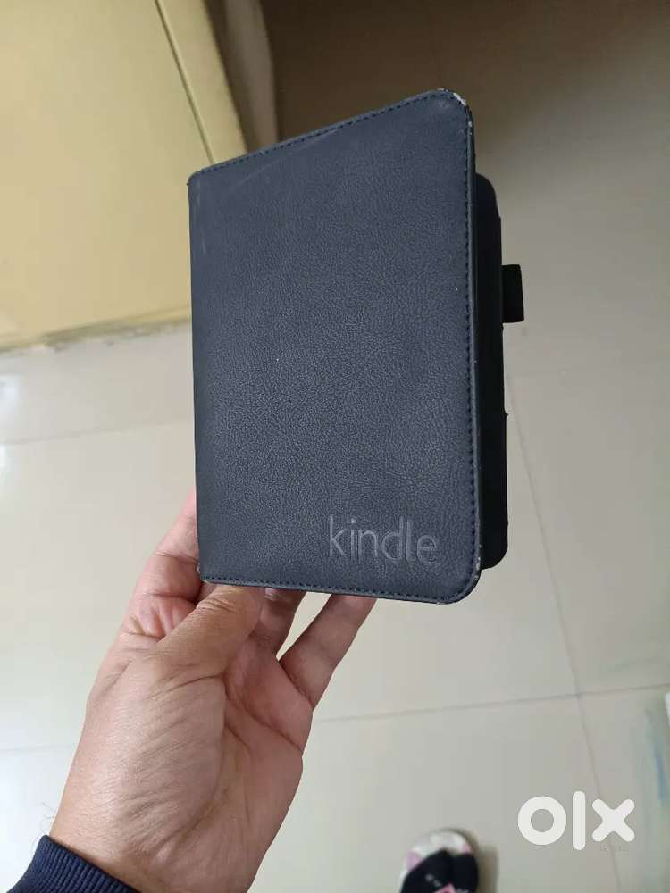 Kindle 8 gen with cover