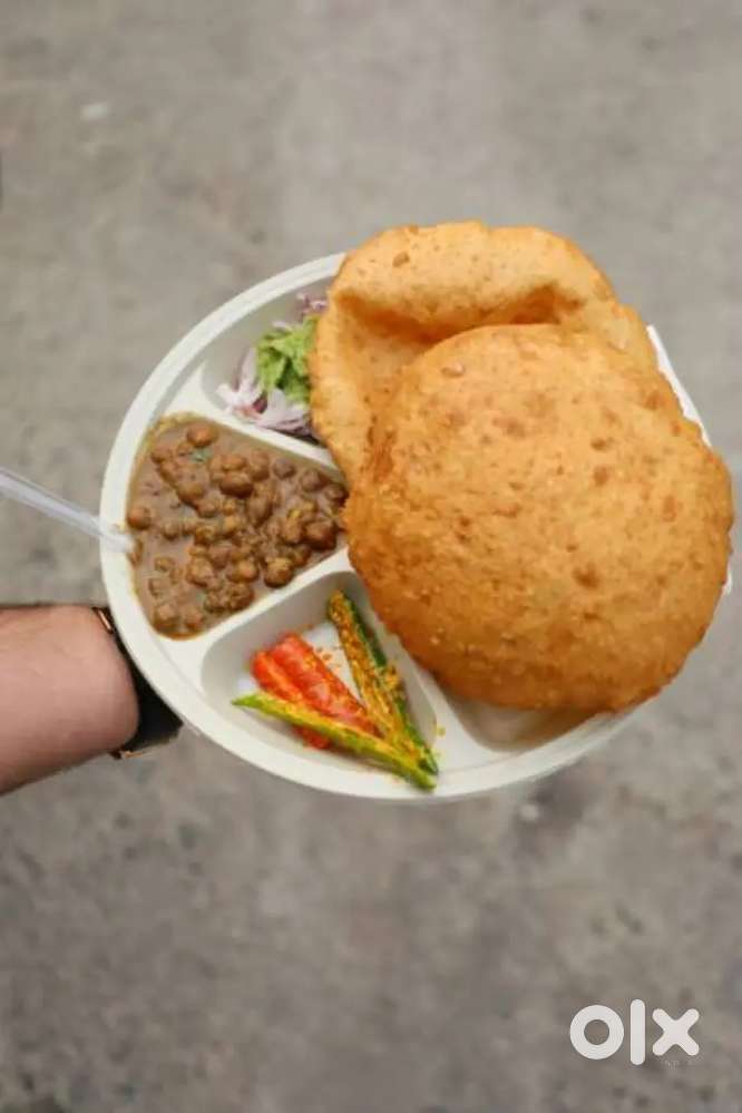 Chole bhature or tikki bnane wala chahiy