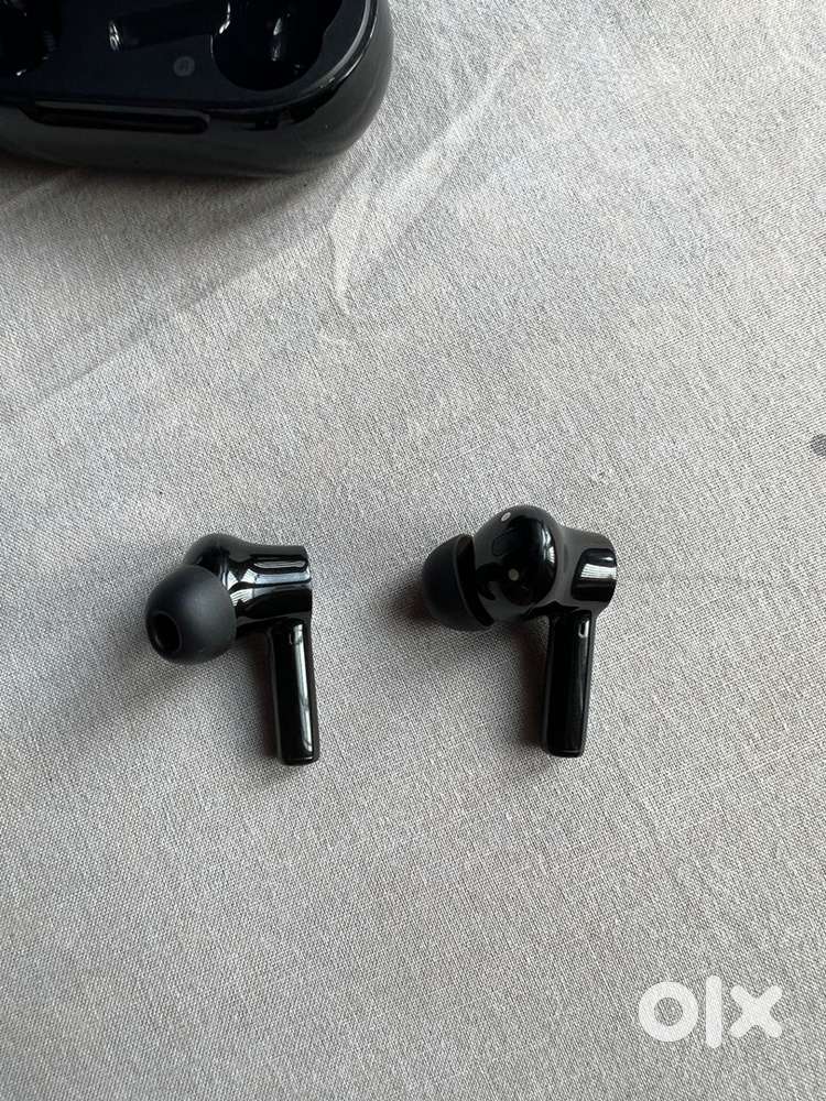 Oneplus Buds Z2 earbuds with ANC
