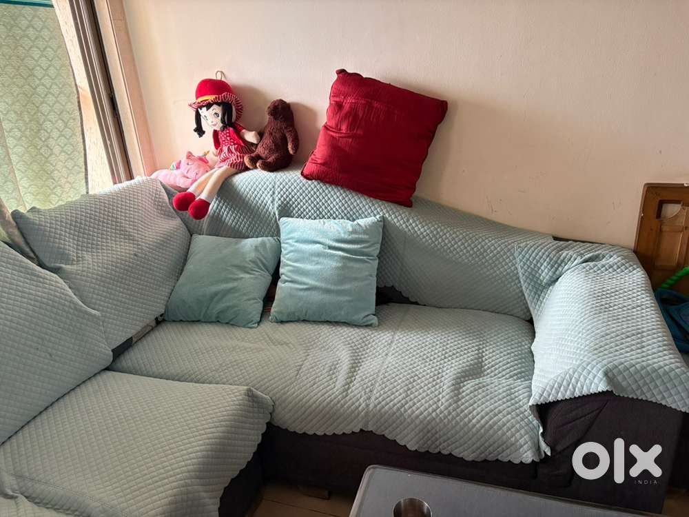 Excellent condition Sofa with Centre table and Puffet