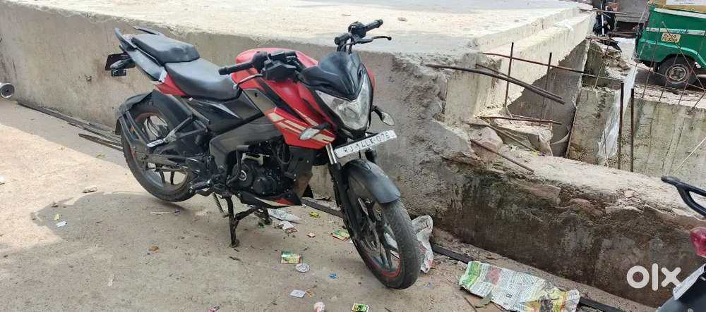 Me is bike ko bechna chata hu kisi ko chahiye to call me