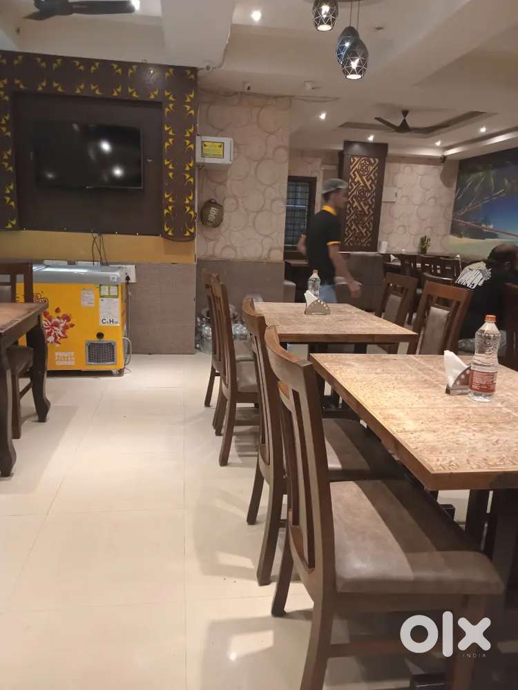 Waiter and packing (reading English) and House keeping