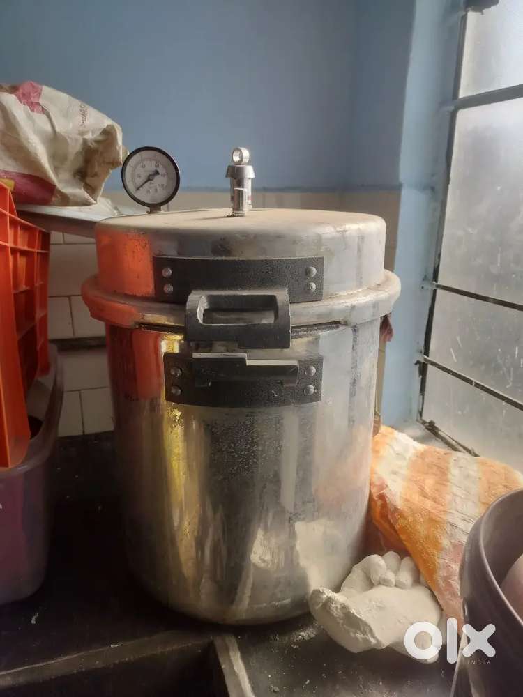 Reliance Commerial Pressure Cooker