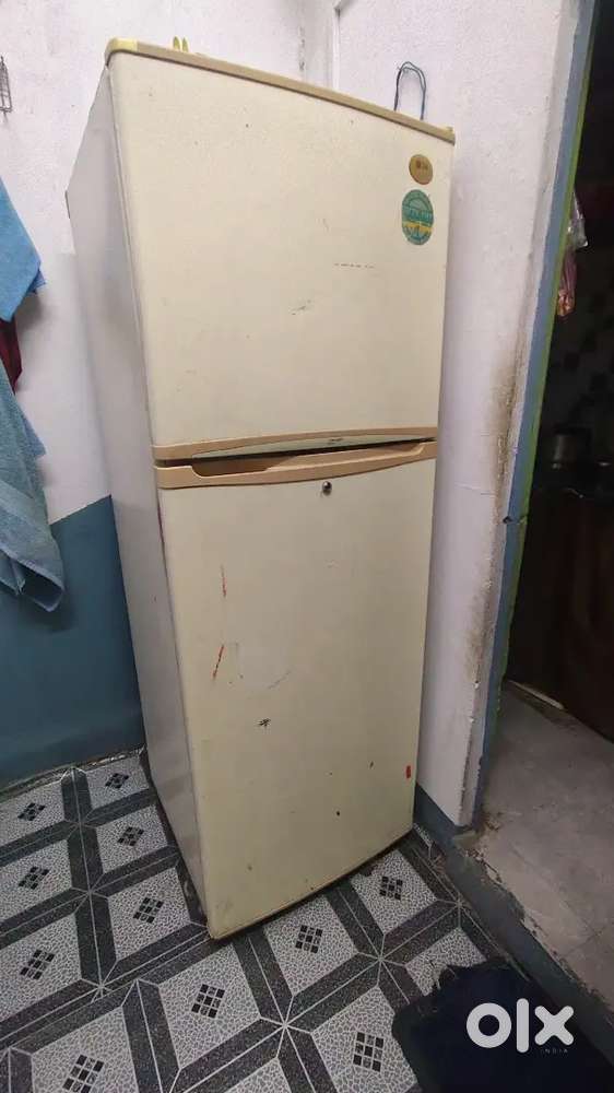 Urgent sale space problem no bargain