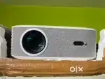 Zeebronics puxa play 28 4k projector