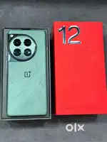 ONE PLUS 12 FLOWY EMERALD 12/256GB IN EXCELLENT CONDITION