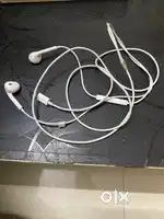 Apple wired earphones